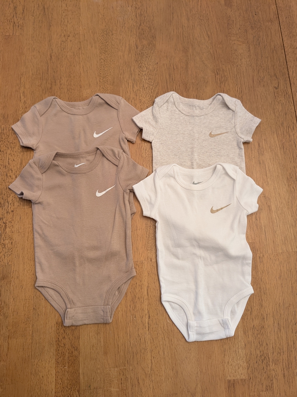 Nike 4-Piece Short Sleeve Bodysuits Set 6M